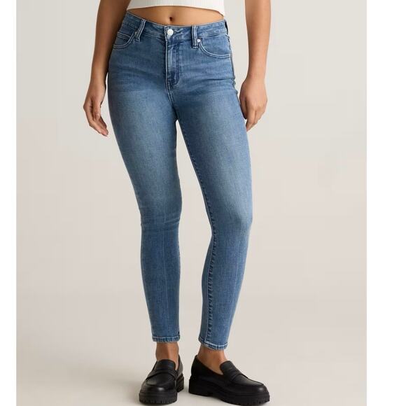NWOT Quince Women's Bella Stretch Skinny Jeans Medium Blue Size 32, 28” Inseam - Picture 1 of 10